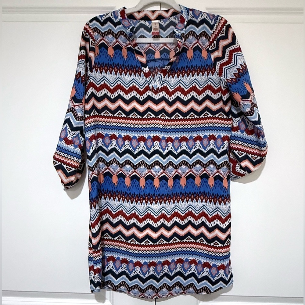 No Boundaries Multicolor Pattern dress missing belt